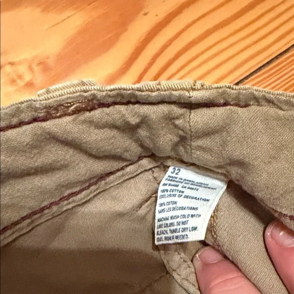 American Eagle Outfitters Men's Khaki Cargo Shorts - Picture 3 of 4